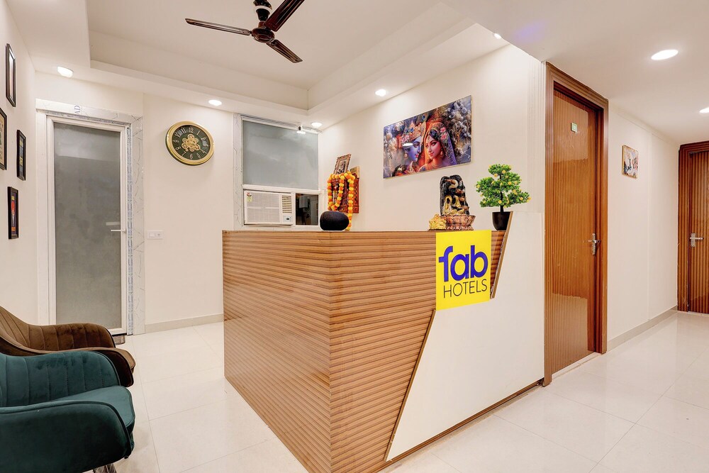Fabhotel Paradise Palace