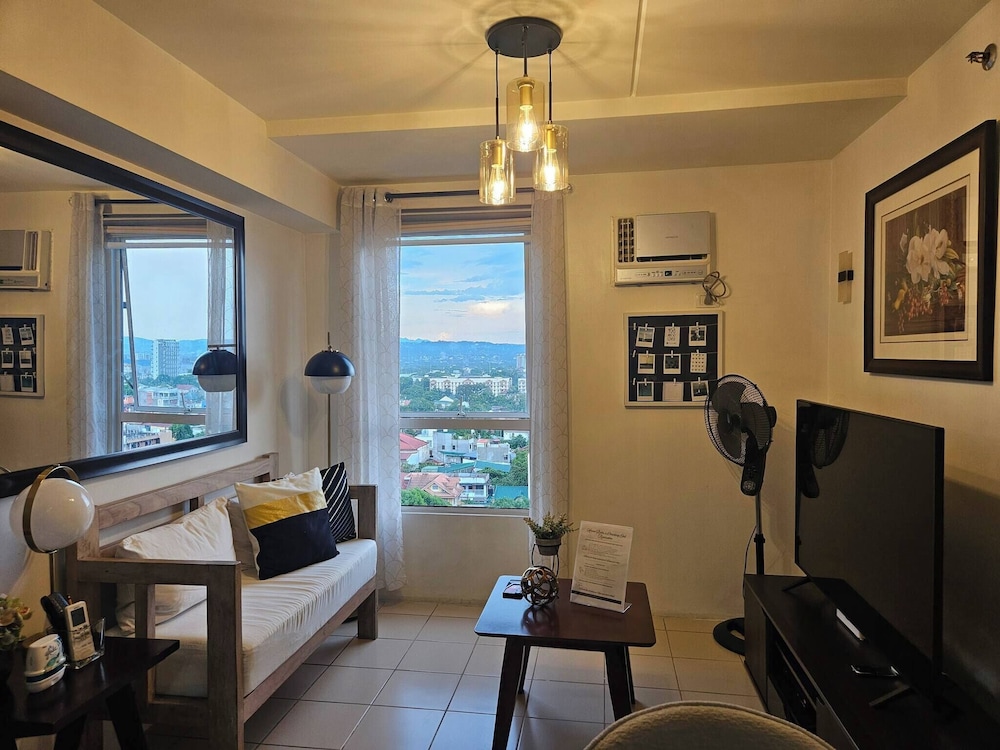 Cozy 3-bedroom Condo in Urban Deca Homes Ortigas Extension, Pasig