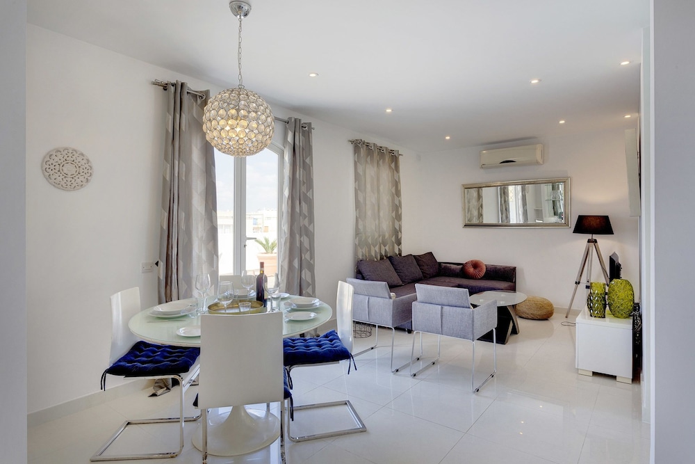 Magical Rooftop Penthouse, Best Location In Sliema