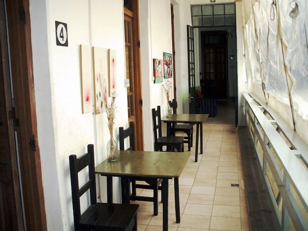 Llanura Hostel