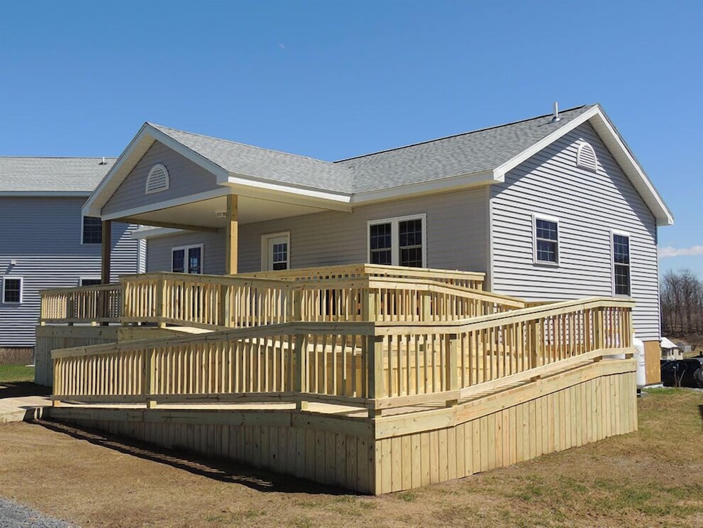 Angel Rock Waterfront Cottages and Vacation Homes
