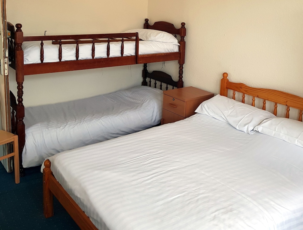 4 Berth, First Floor Flat, Glen Villa 3 view 4