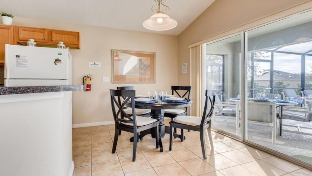 Emerald Magic - 5 Br W/ Private Pool -near Disney 5 Bedroom Villa