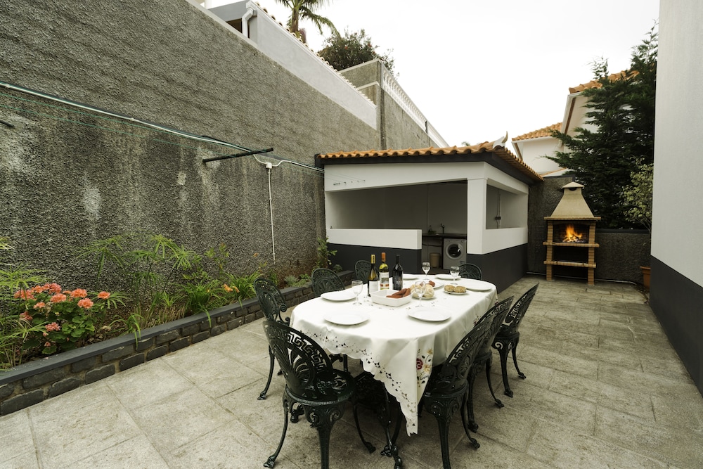 Top Floor With three Balconies view 4