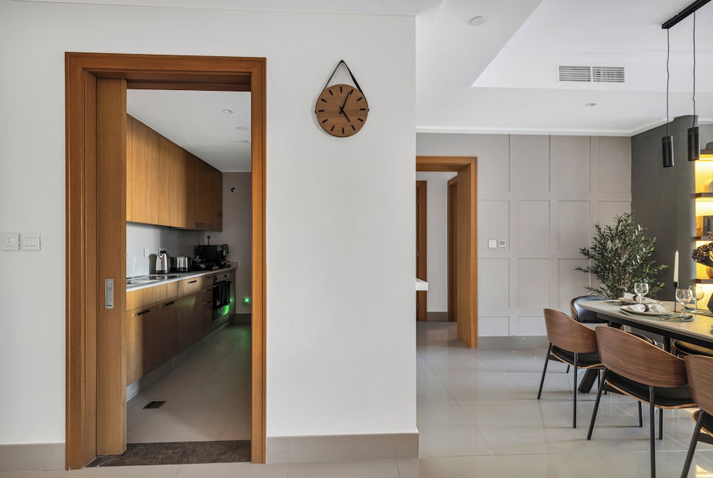 Roomszy Residences - Opera Grand