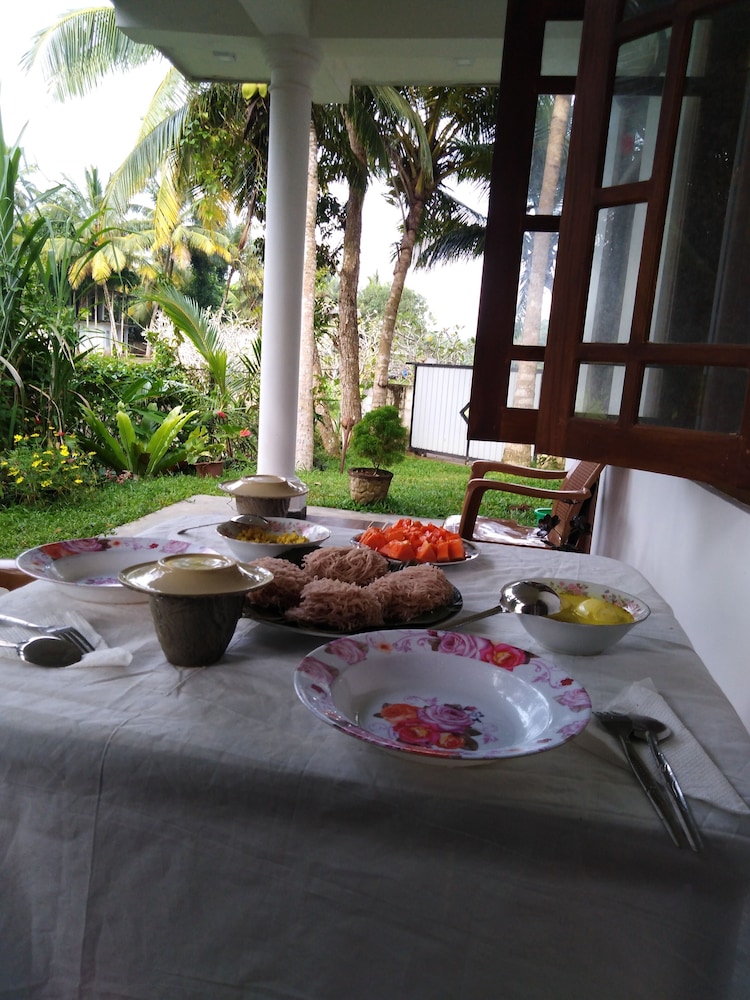Field island villa Ahangama view 3