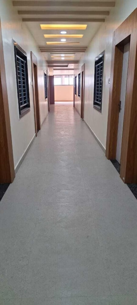 Hotel Keshav