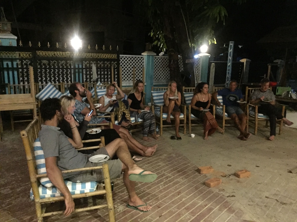 WEStay @ Chillax House - Ngapali - Hostel