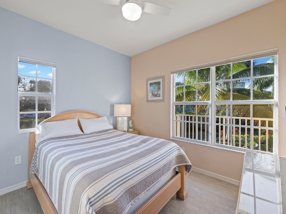 Bella Lago 324 by Distinctive Beach Rentals