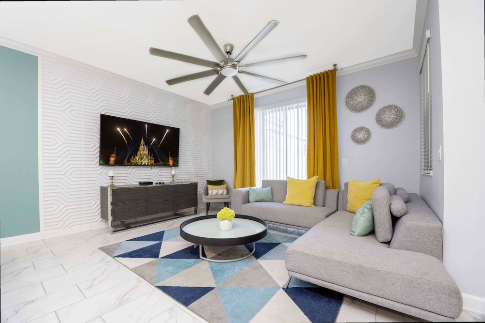 Stunning 4Bd Near Disney w Pool Storey Lake 4369