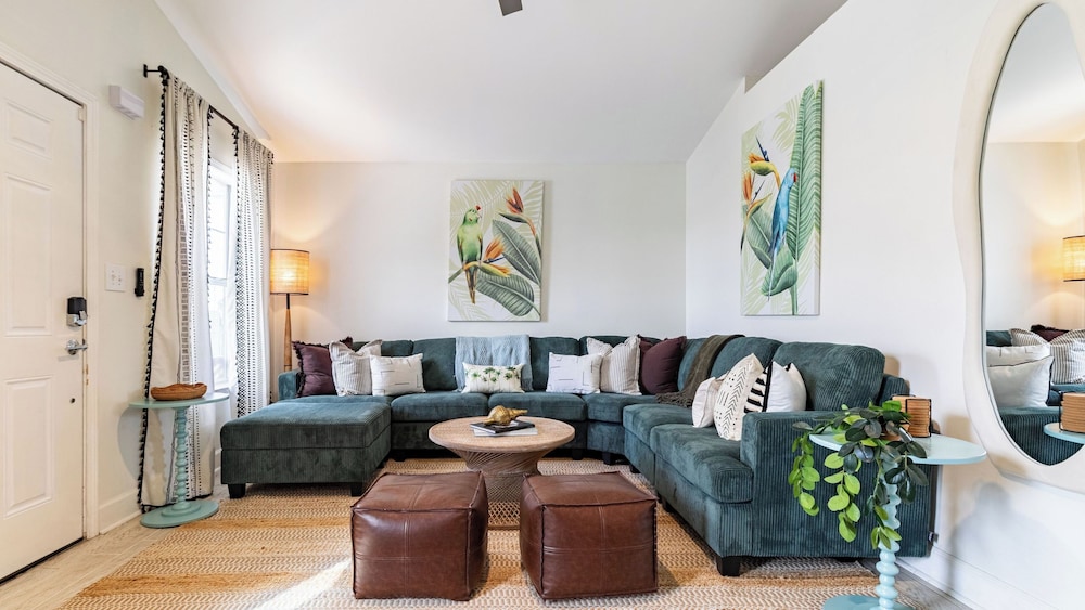 PCB Stay w/ Heated Pool, Hot Tub, Bars, Game Room & Quick Walk to Beach The Jade Oasis by Avantstay