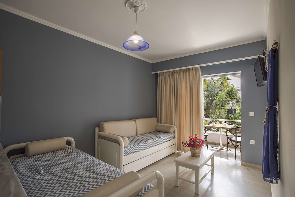 Mathraki Resort
