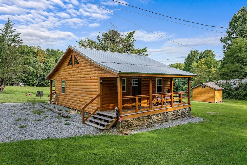 The Homestead 2 Bedroom Cabin
