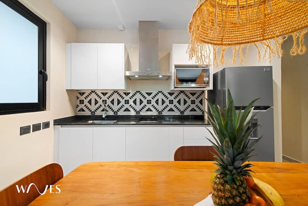 Ocean Breeze Loft Steps Away From Hotel Zone