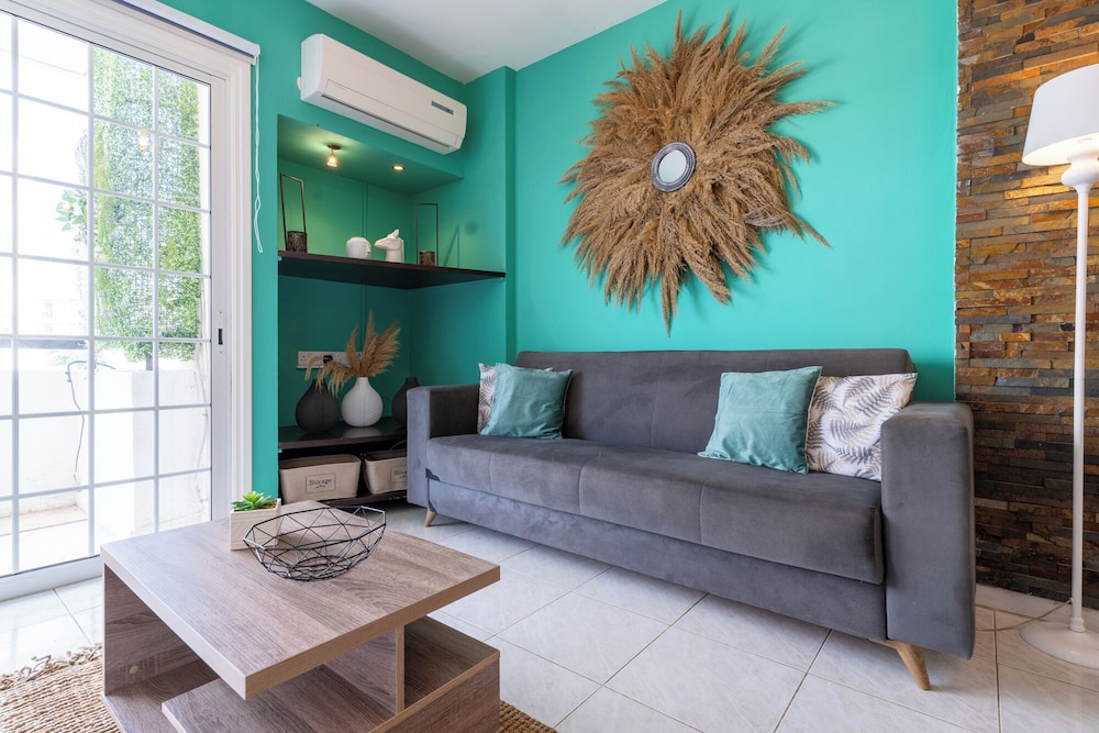 Araminta 2-Bedroom Apartment in Larnaca
