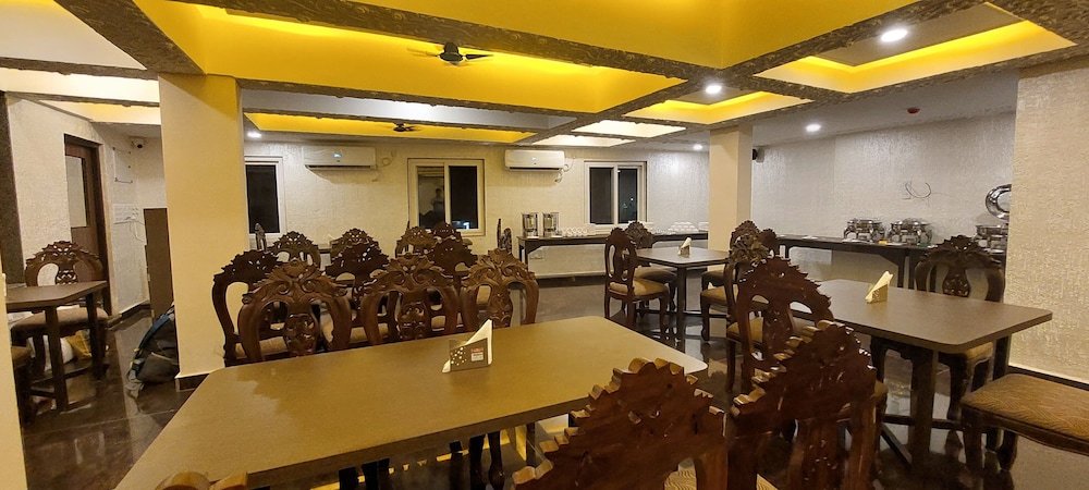 Nazri Hotel