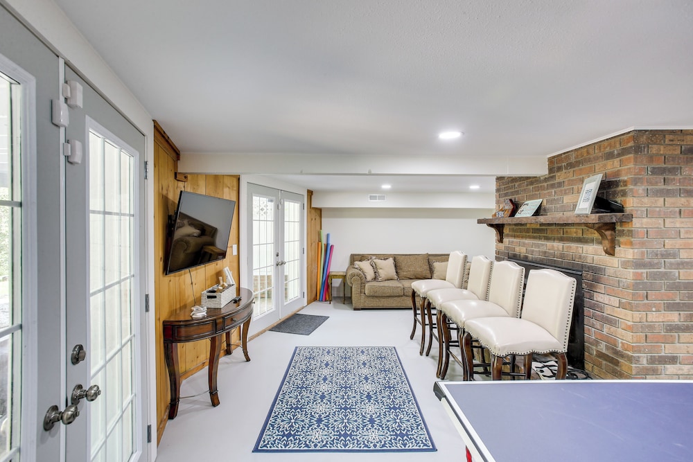 3,000-sq-ft Home < 7 Mi to Barren River Lake