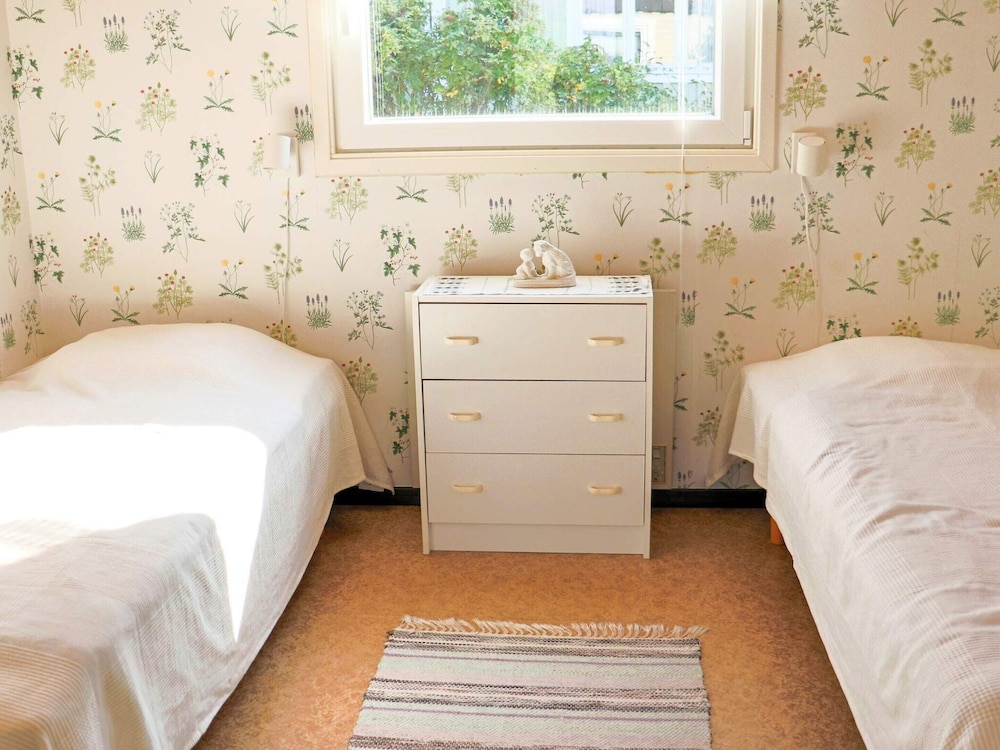 6 Person Holiday Home in Skummeslovsstrand
