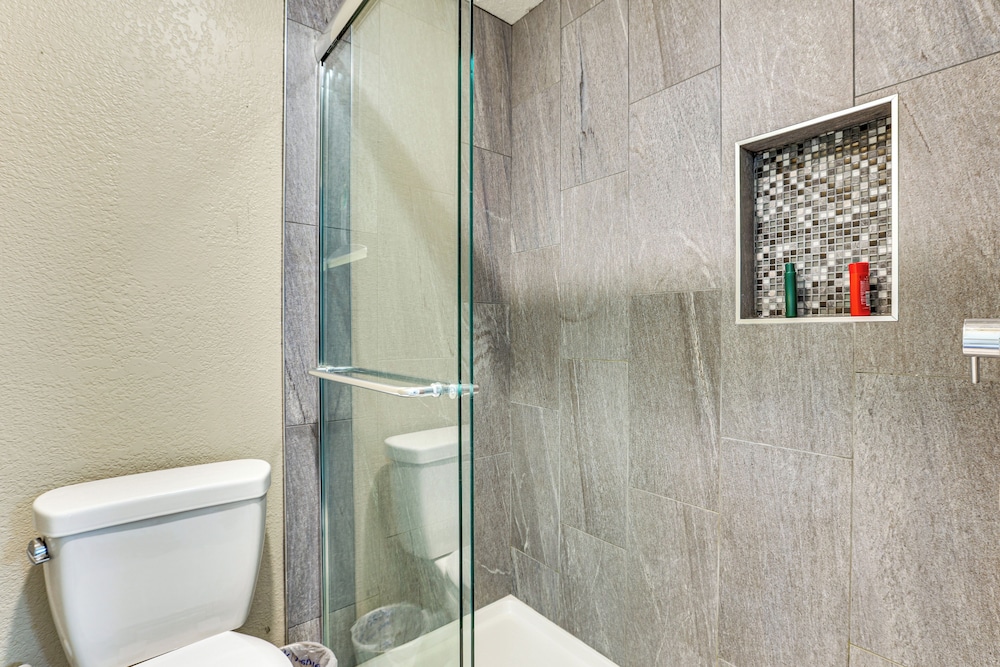 Golf Getaway 1 Mi to Old Town: Pueblo Verde Condo!