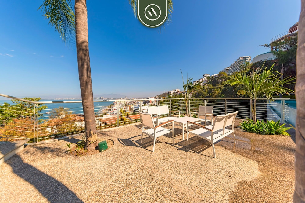 Oceanview Penthouse With Private Pool - BBQ