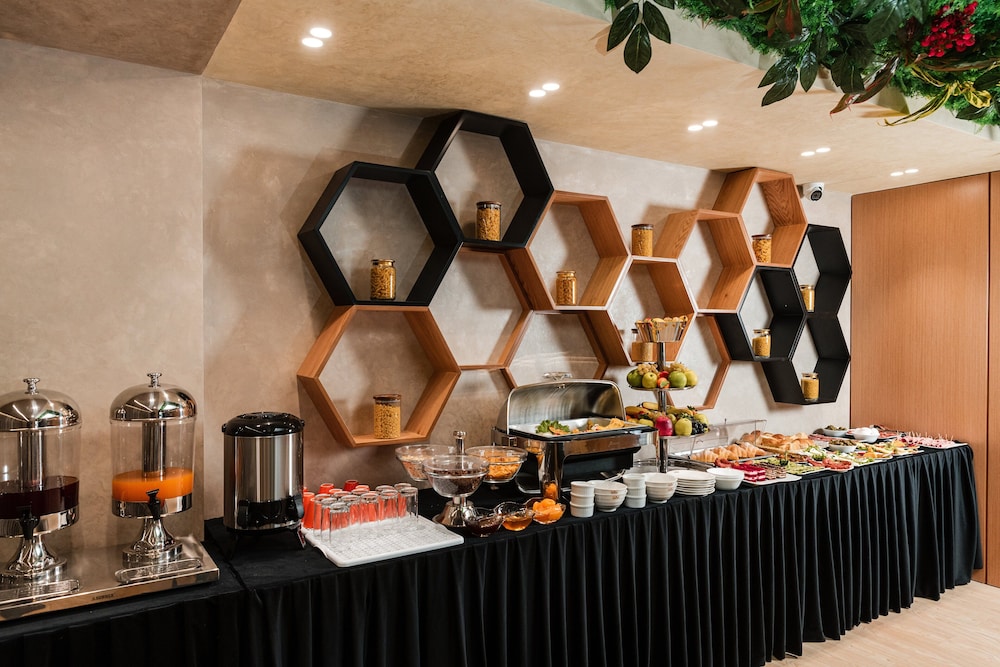 Troci Hotel 81