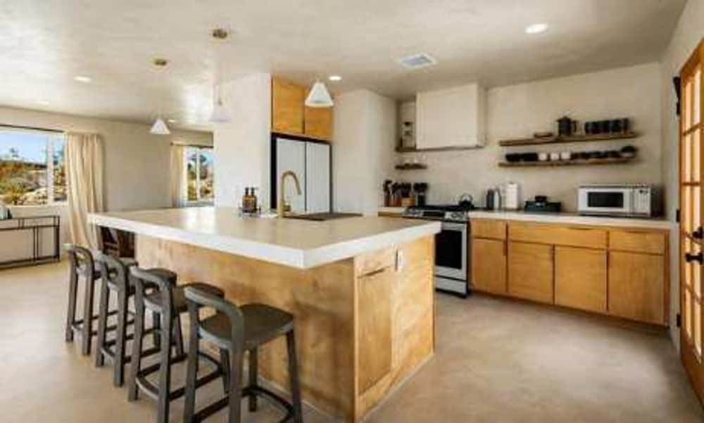 Cozy 2-bedroom Retreat in Joshua Tree