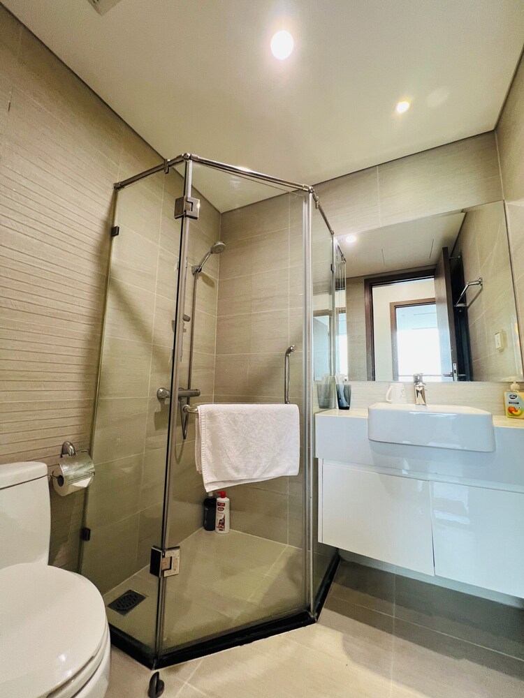 Sunny - Vinhomes Skylake Residences