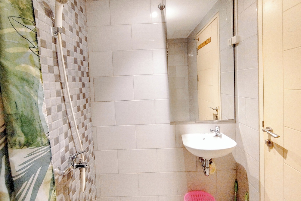 Minimalist Studio Conecting To Mall At Anderson Supermall Mansion Apartment