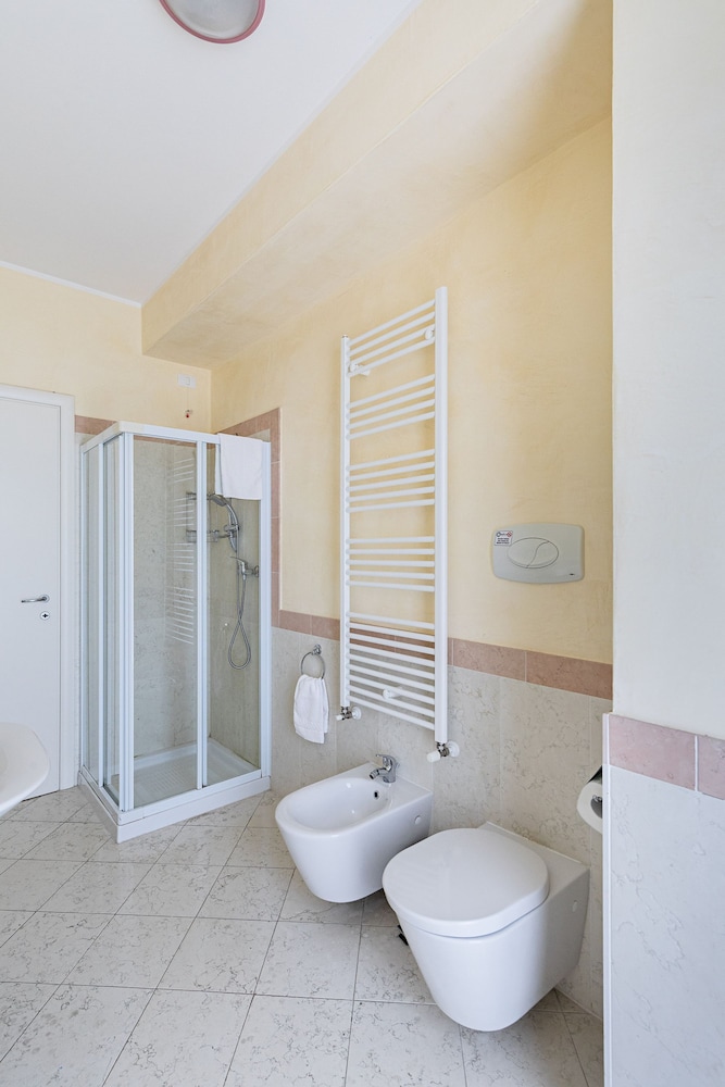 Residenza Miralago - 17 Versilia - LOC BK