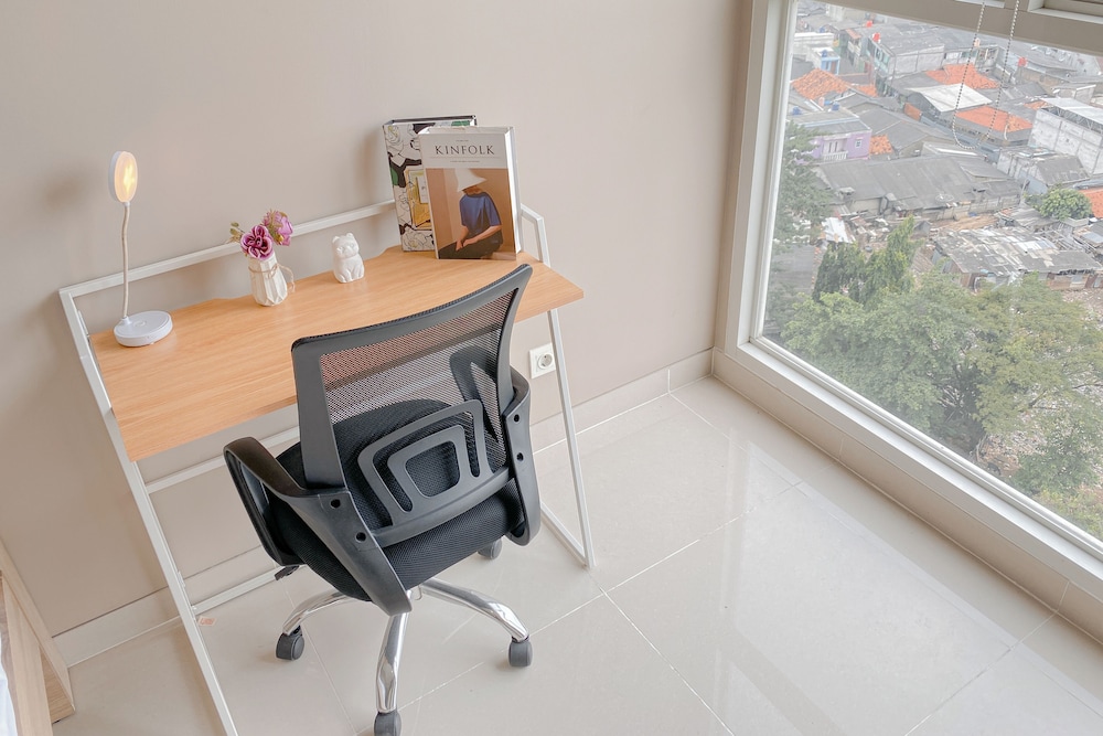 Best Deal and Elegant 2BR Apartment at Ciputra International