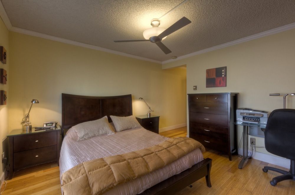 Ore Station 2 by Avantstay Modern Oasis in the Heart of Telluride w/ Hot Tub view 4