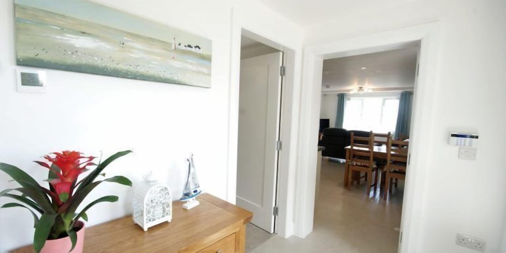 Sea View Apartment view 4
