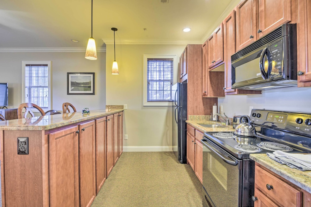 Anderson Creek Resort Condo on Golf Course w/ Pool view 4