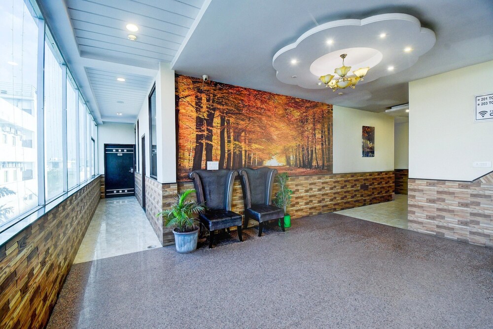 Luxury Stays With Pool Near Akshardham Temple
