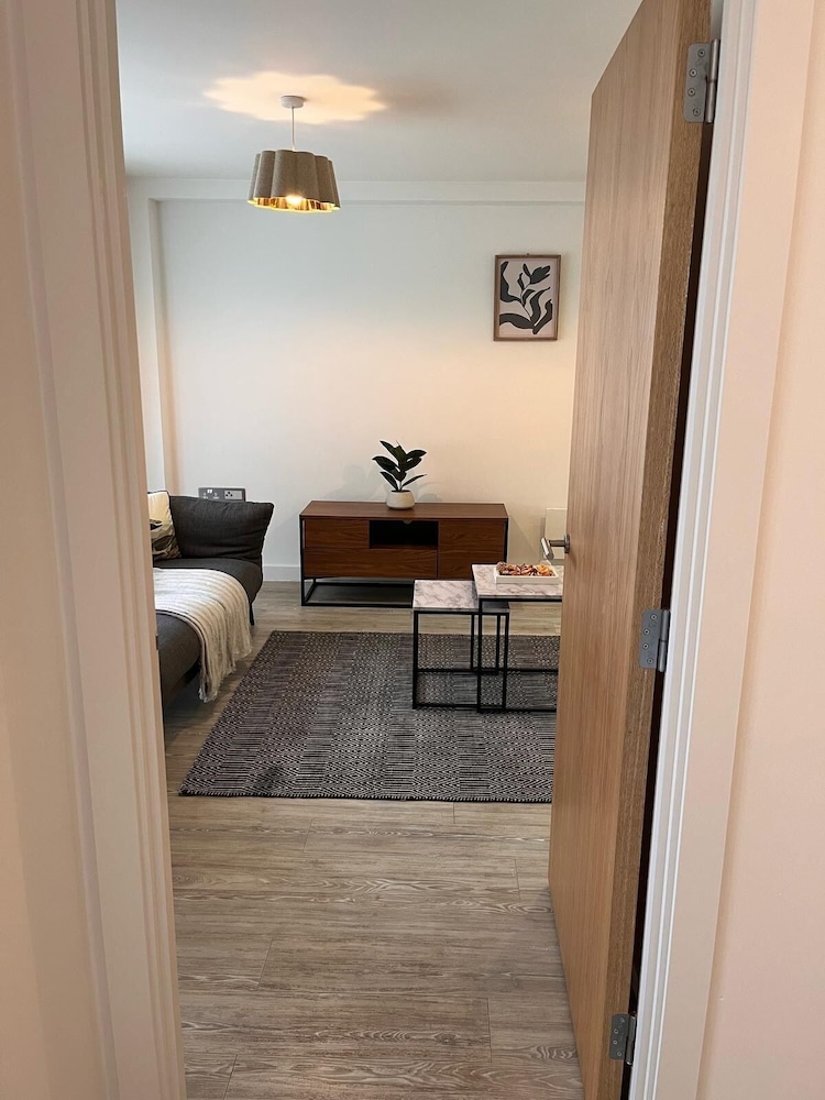 2 Bed Apartment in Salford