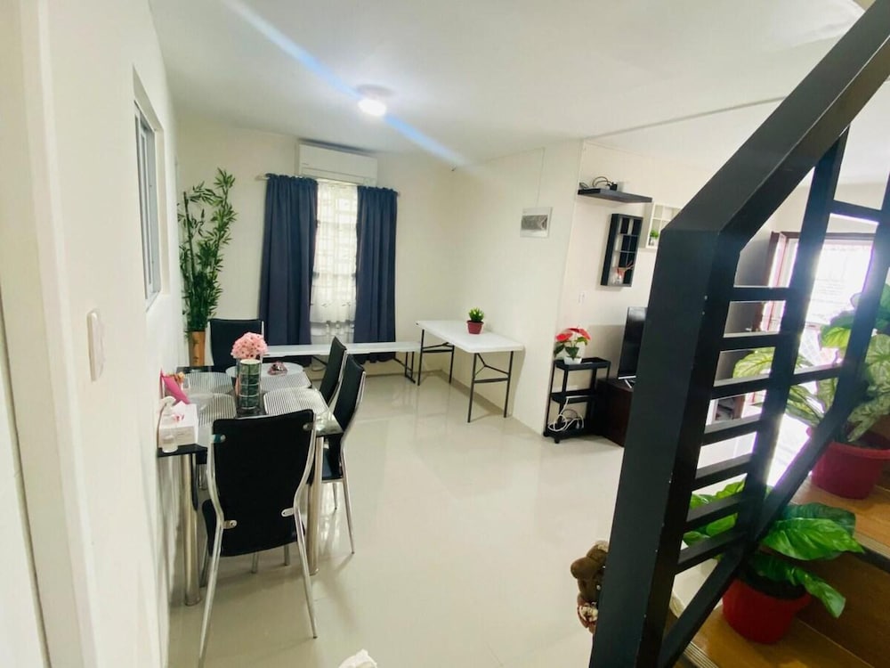 Whole House in San Fernando