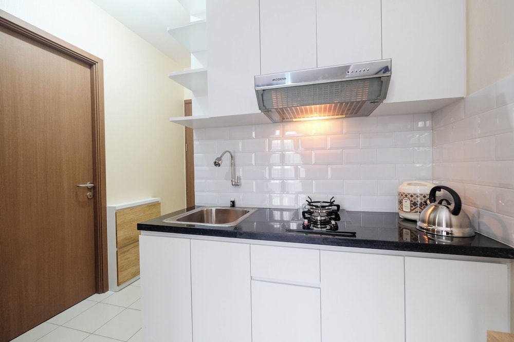 Modern and Cozy 2BR Podomoro Golf View Apartment