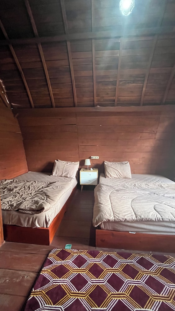 Quen'z Cabin