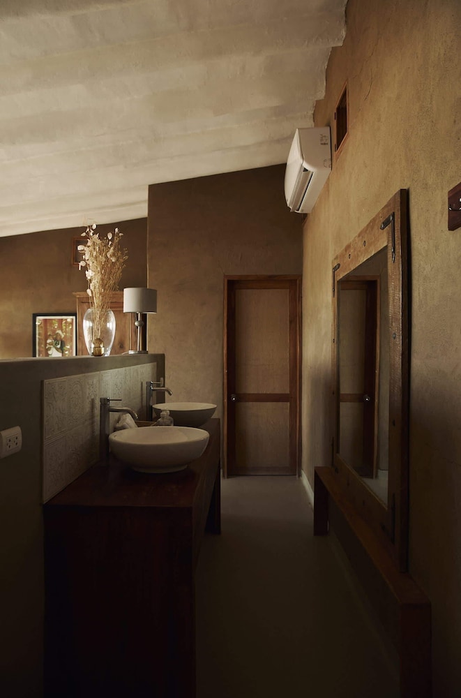 w Exceptional 1BR w Pool in M Ncora