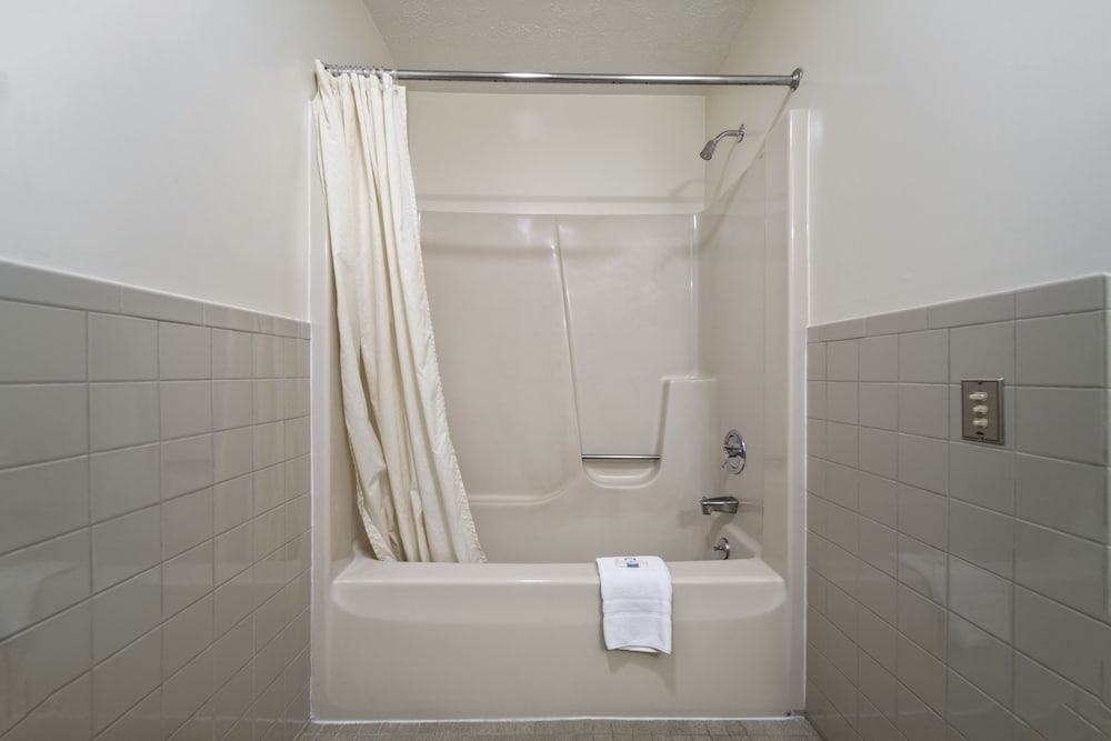 Executive Inn Cass City