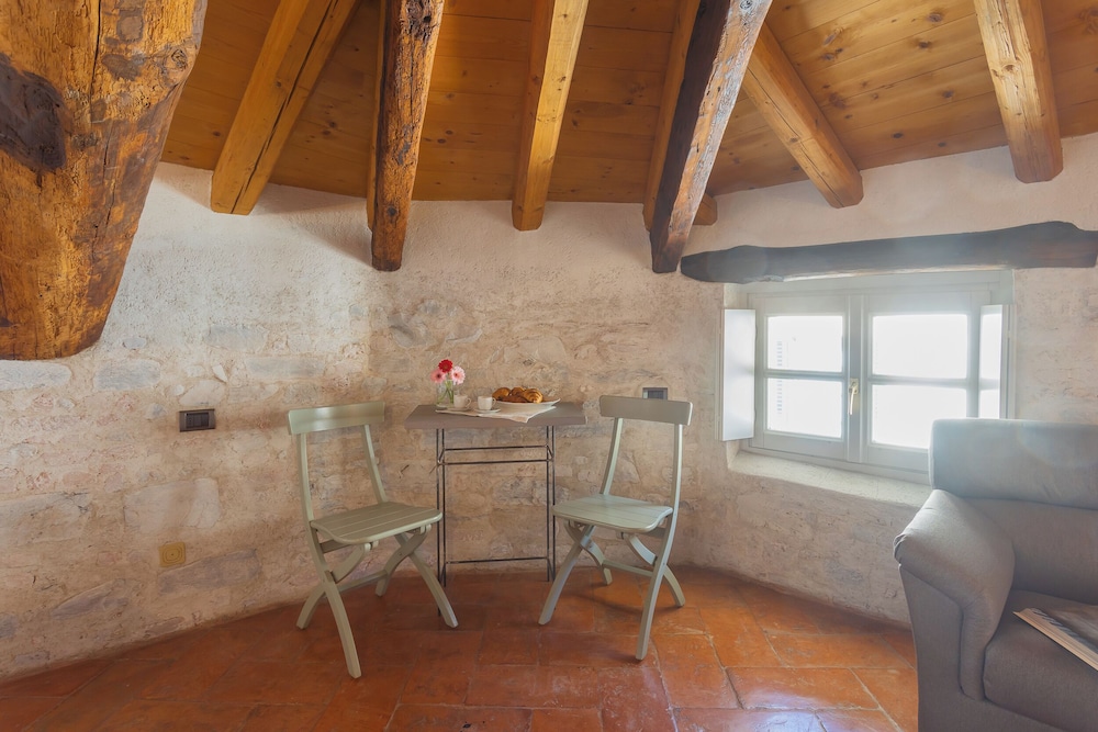 Antiche Mura by Rent all Como