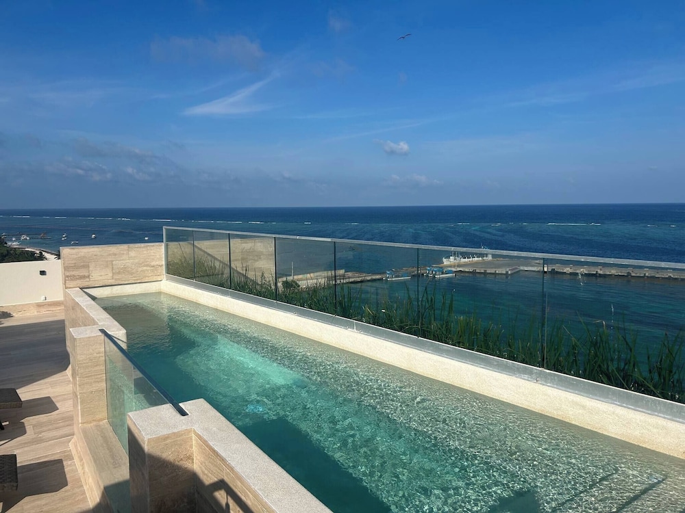 Cozy 1B & 1B Apartment Puerto Morelos With Private Beach