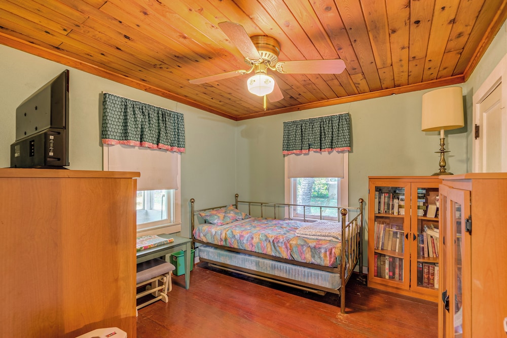 Floral City Vacation Rental ~ 1 Mi to Boat Ramp!