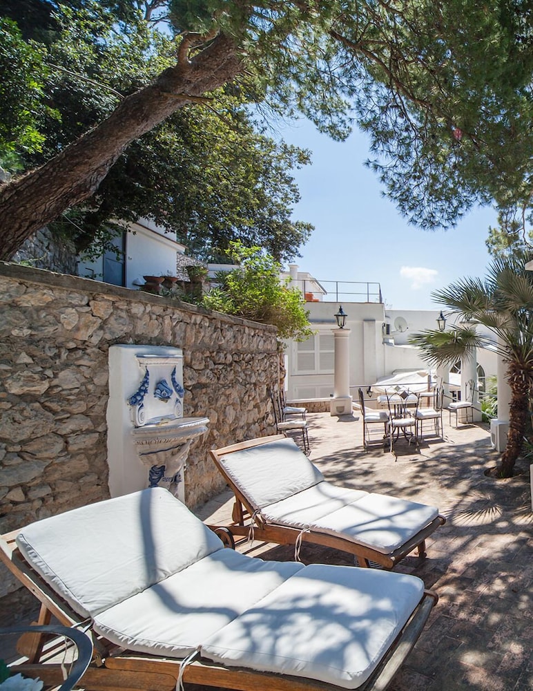 Villacore Capri