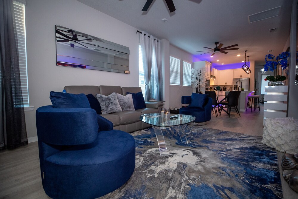 Brand New Modern Pet Friendly Zen Home W/ Private Home Theater & Hot Tub! 2 Bedroom Home by RedAwning