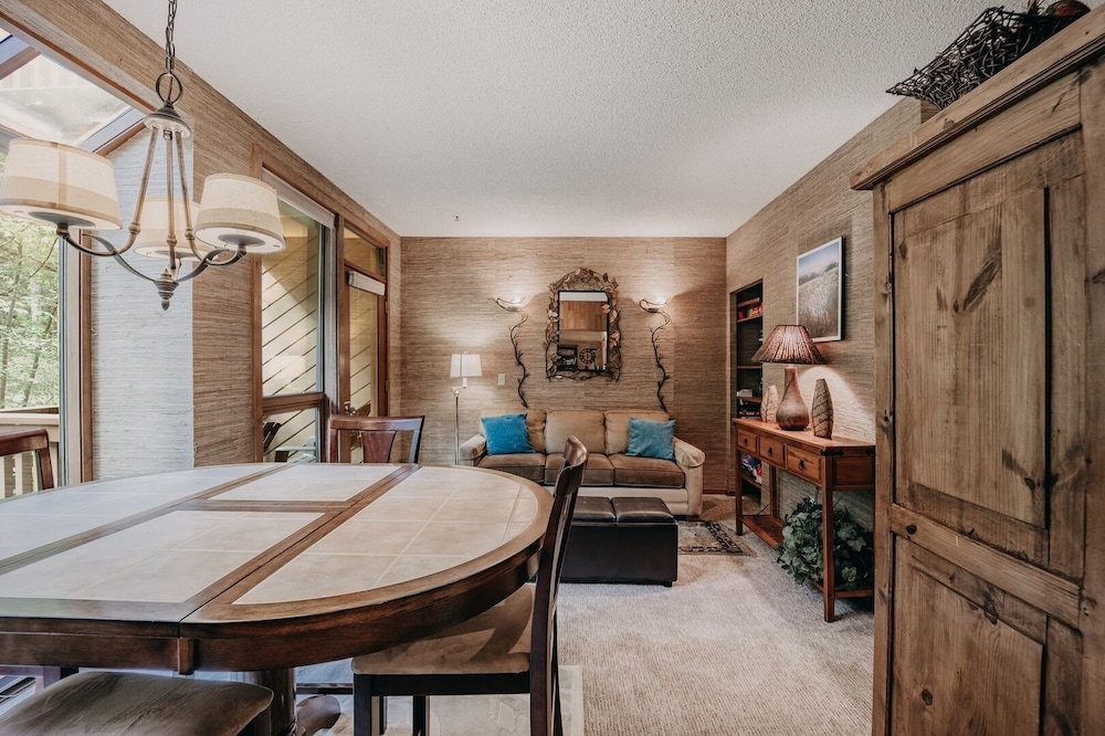 Glacier Mt Baker Lodging