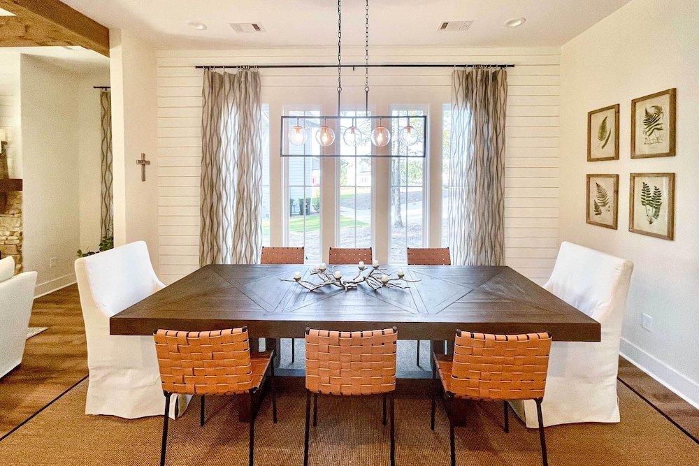Luxe Lakefront Getaway w/ Porch + Water View! view 4