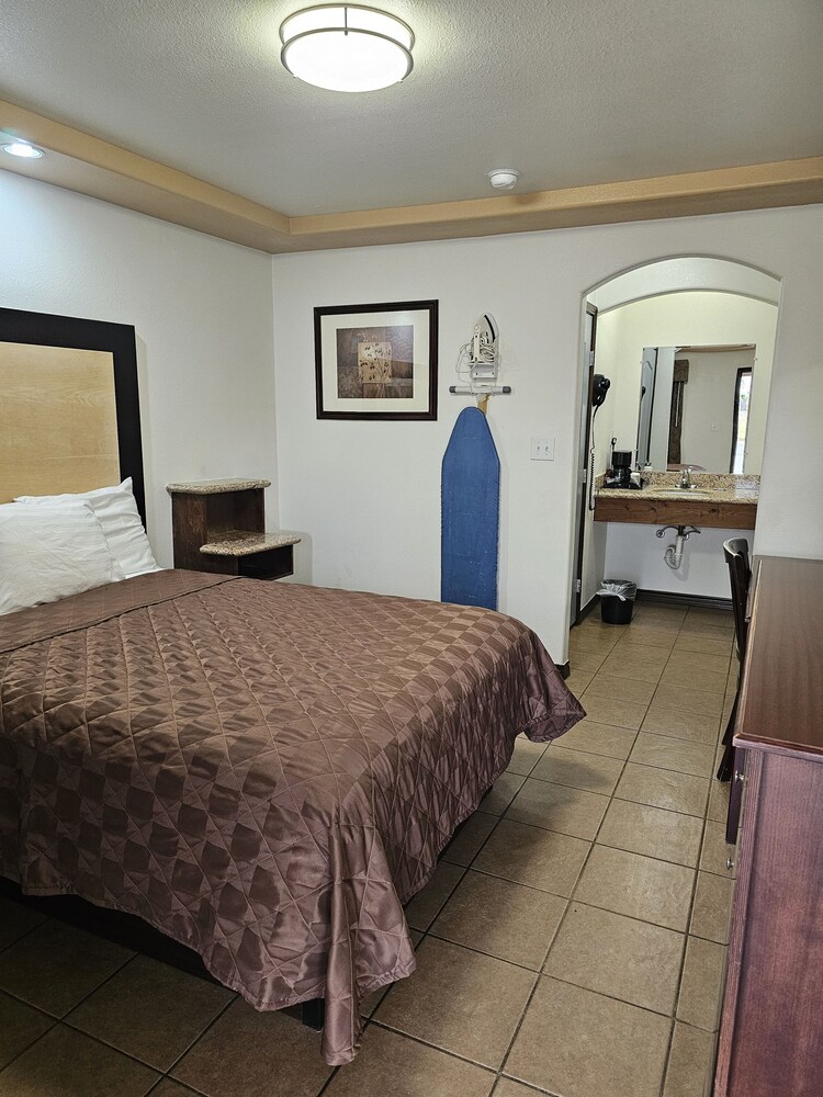 Carrizo Inn