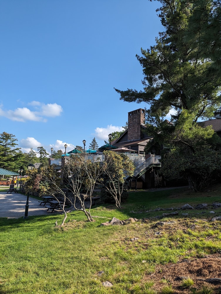 The Lodge Luxury Resort At Lake Harmony - Property Image 29