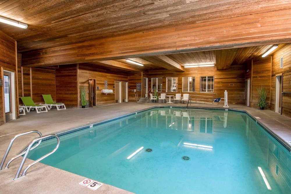 Albany Vacations - Comfort Suites Linn County - Property Image 31
